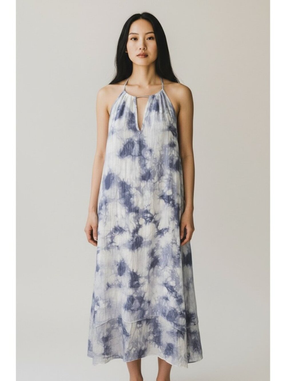 Mlle Gabrielle Sleeveless Tie-Dye Midi Dress With Keyhole Neckline Blue/White